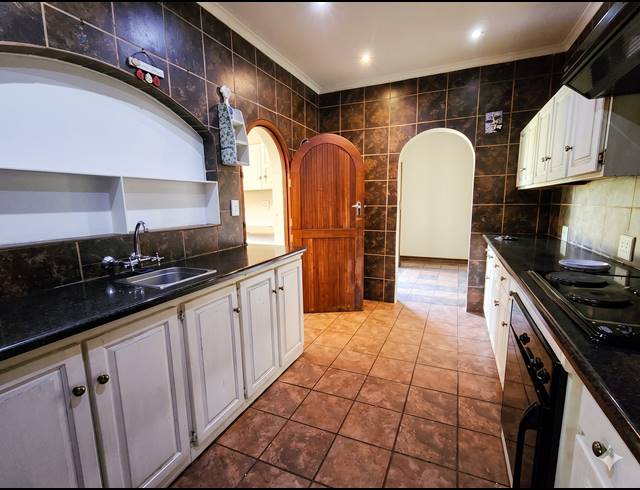 3 BEDROOM HOUSE FOR SALE IN HENLEY ON KLIP